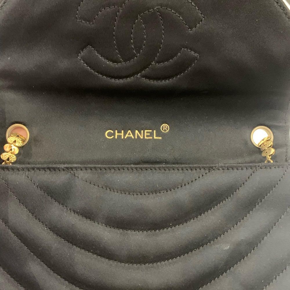 Chanel Vintage Evening Flap Bag - Picture 7 of 10